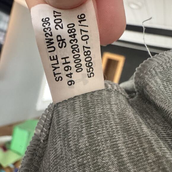 Under Armor Zinger Heather Gray golf Polo For Women Size Large 4way Stretch - Picture 5 of 5